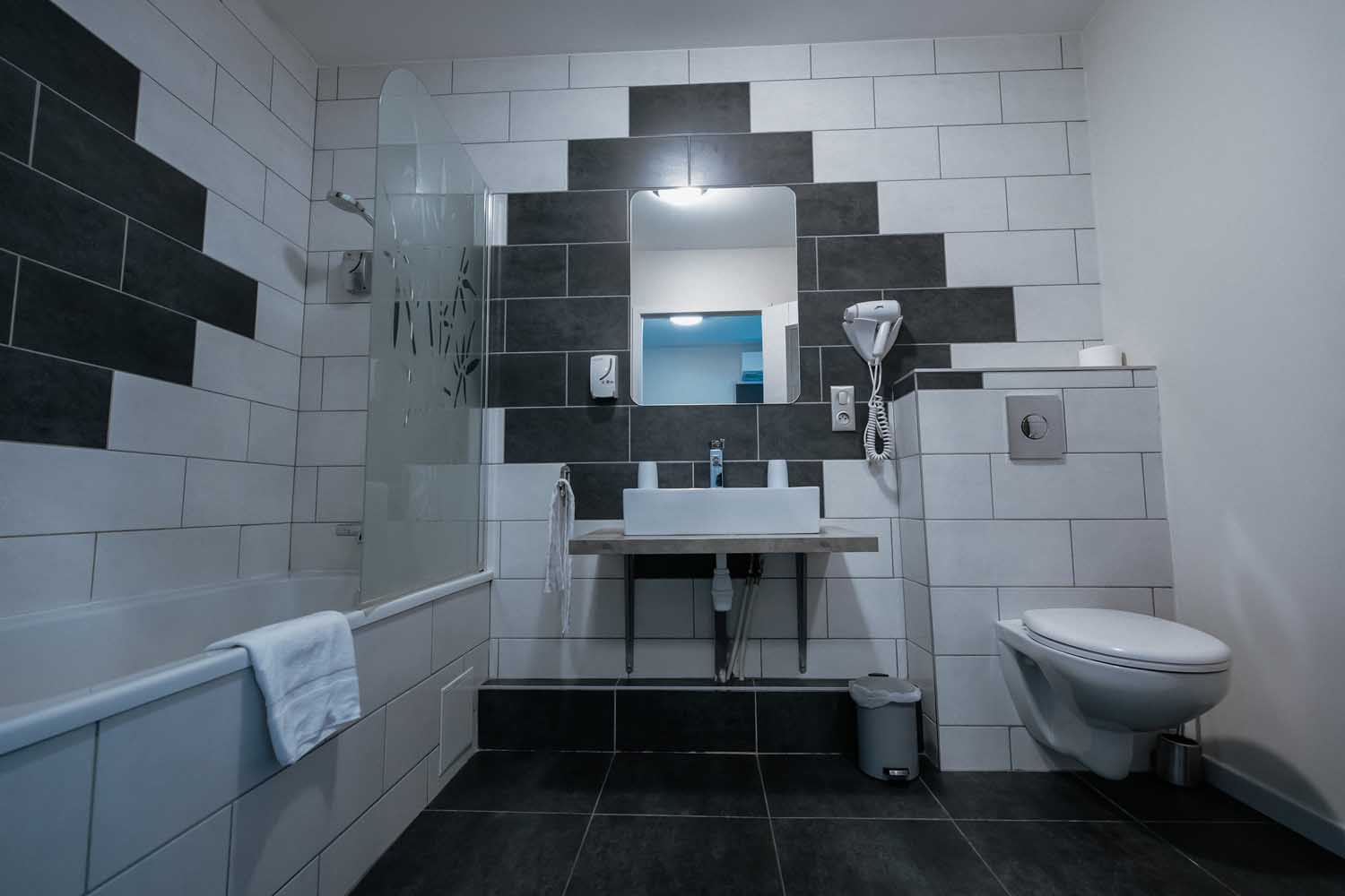 Salle de bains et toilettes